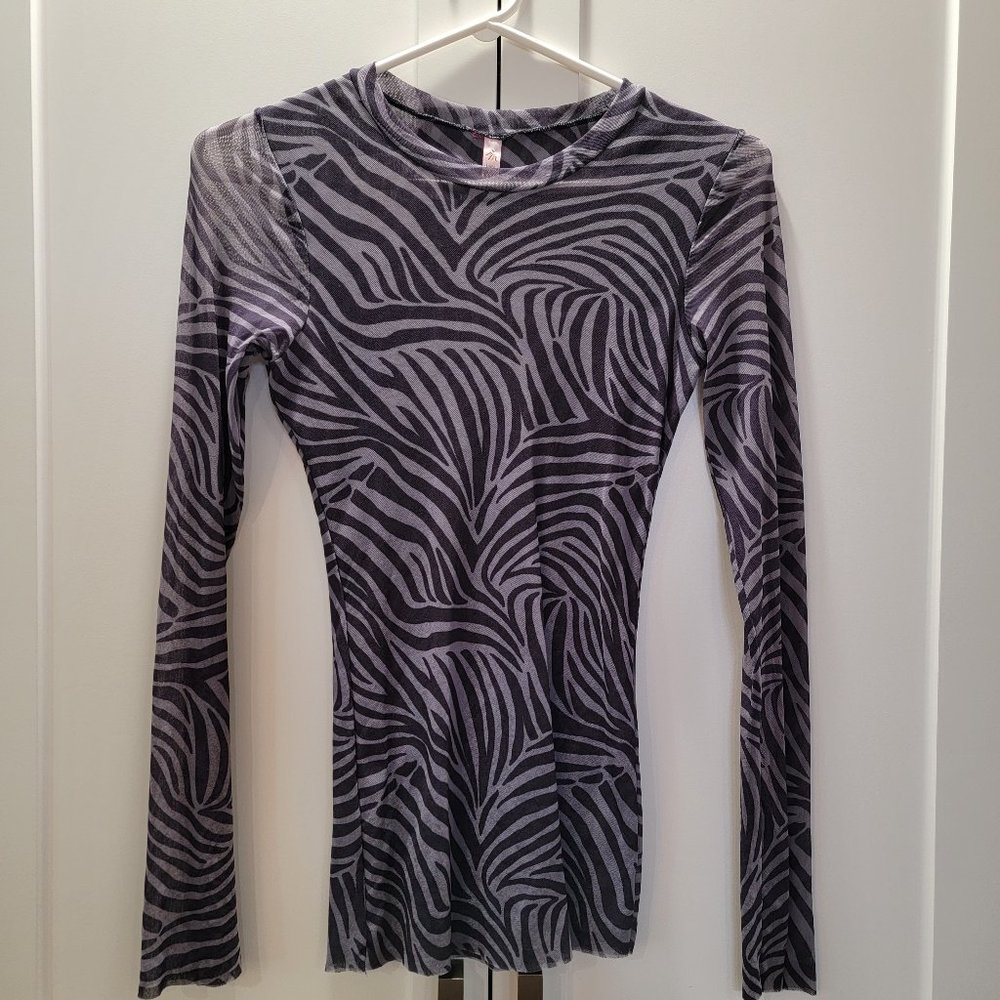 Sweet Pea Zebra Print Long Sleeve Top - Black and Gray